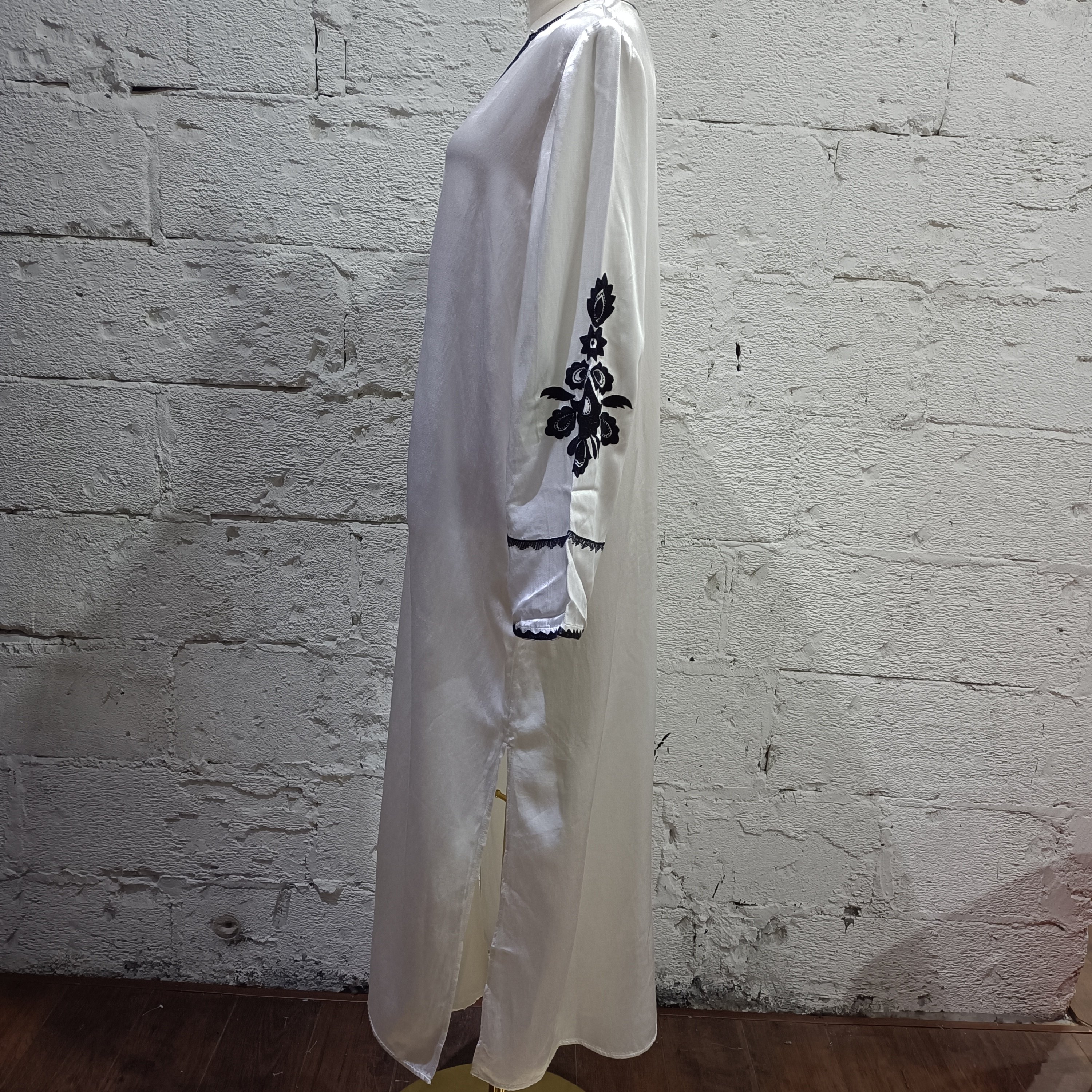 OEM New Fashion Abaya Women Dubai High Quality Slim Elegant Middle East Muslim Dress