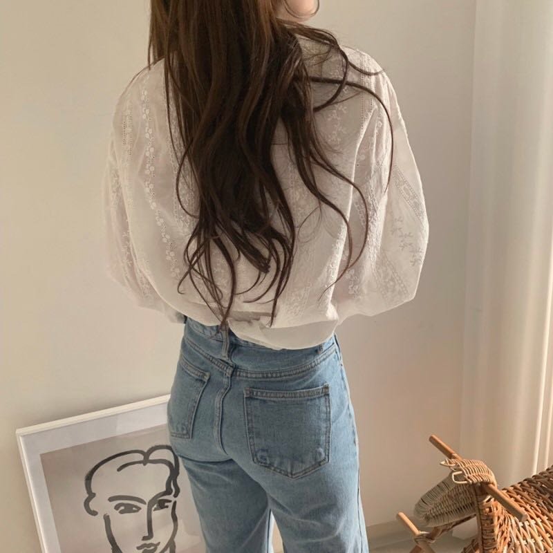 2022 wholesale Korea women's sweet style white lace loose shirt lantern long-sleeve girl spring shirt