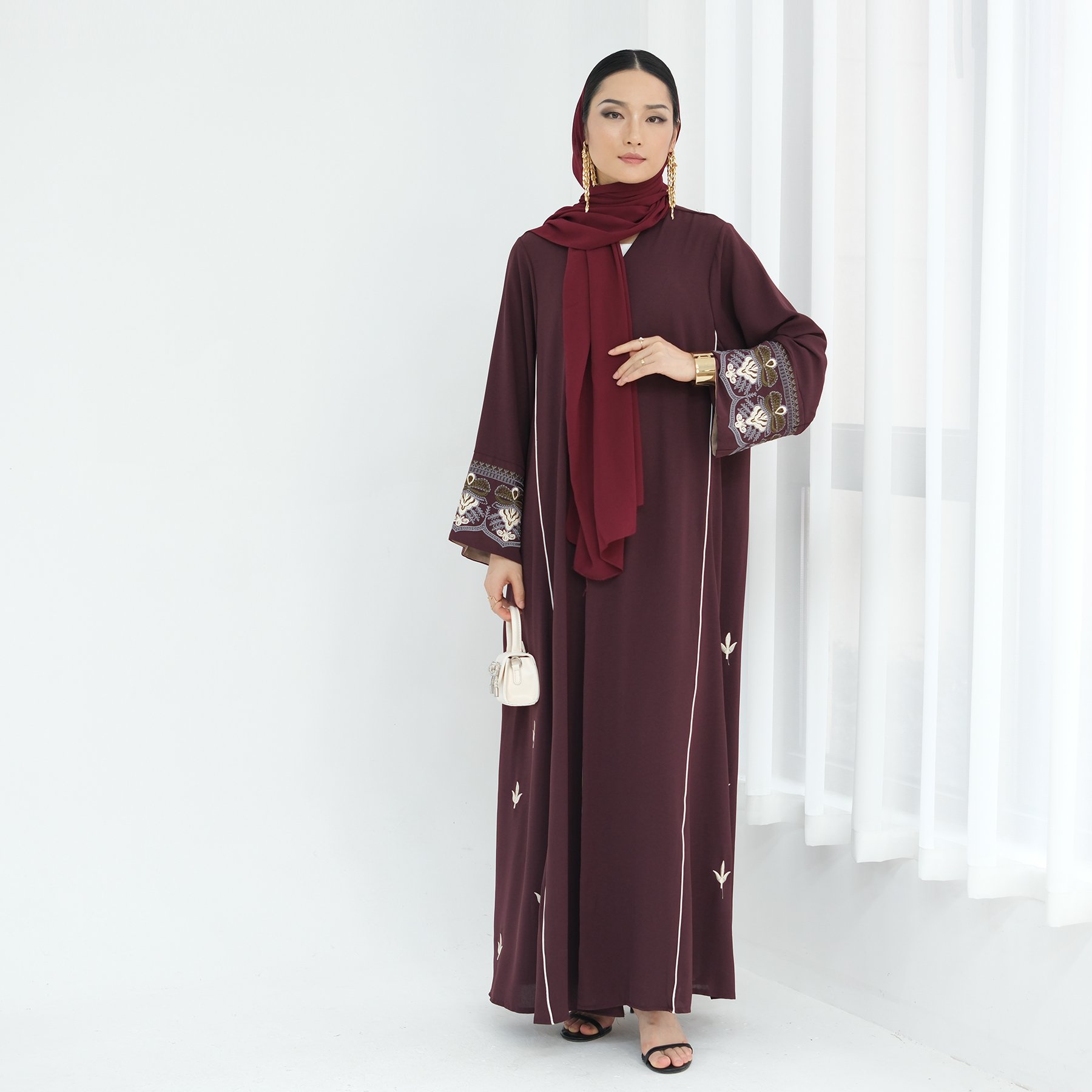 Loriya New Embroidery Dubai Abaya 2025 Modest Open Abaya Cardigan Abaya Women Muslim Dress Islamic Womens Clothing