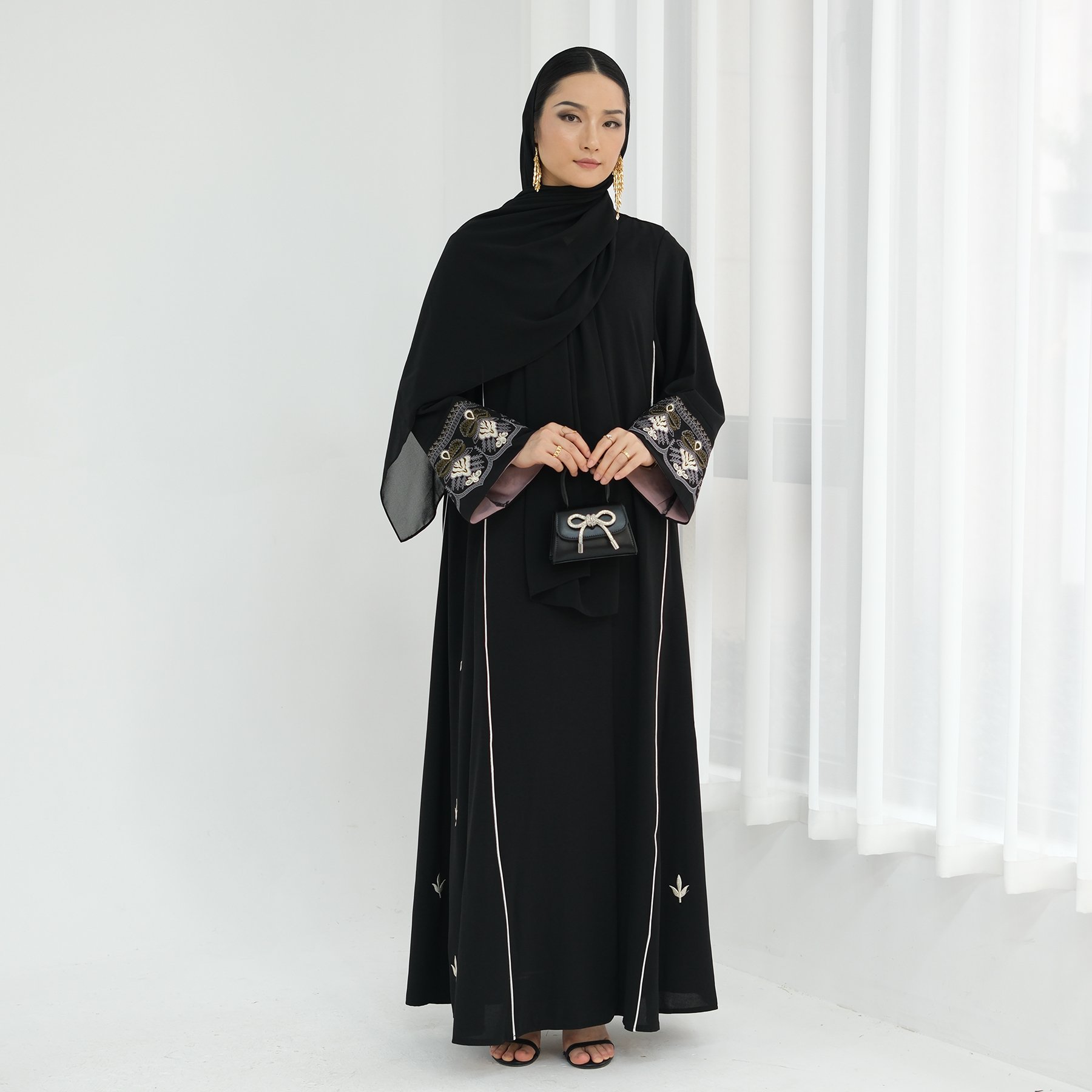 Loriya New Embroidery Dubai Abaya 2025 Modest Open Abaya Cardigan Abaya Women Muslim Dress Islamic Womens Clothing