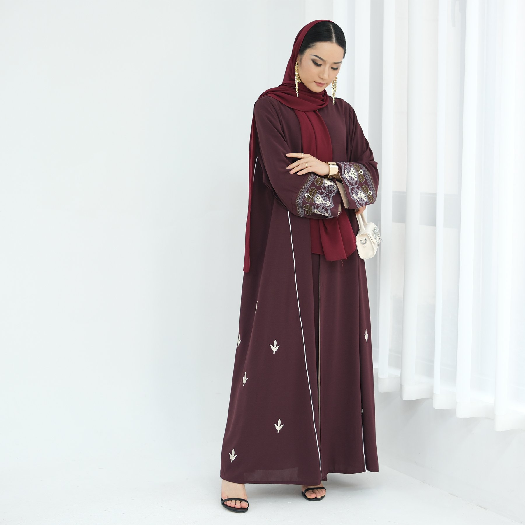 Loriya New Embroidery Dubai Abaya 2025 Modest Open Abaya Cardigan Abaya Women Muslim Dress Islamic Womens Clothing