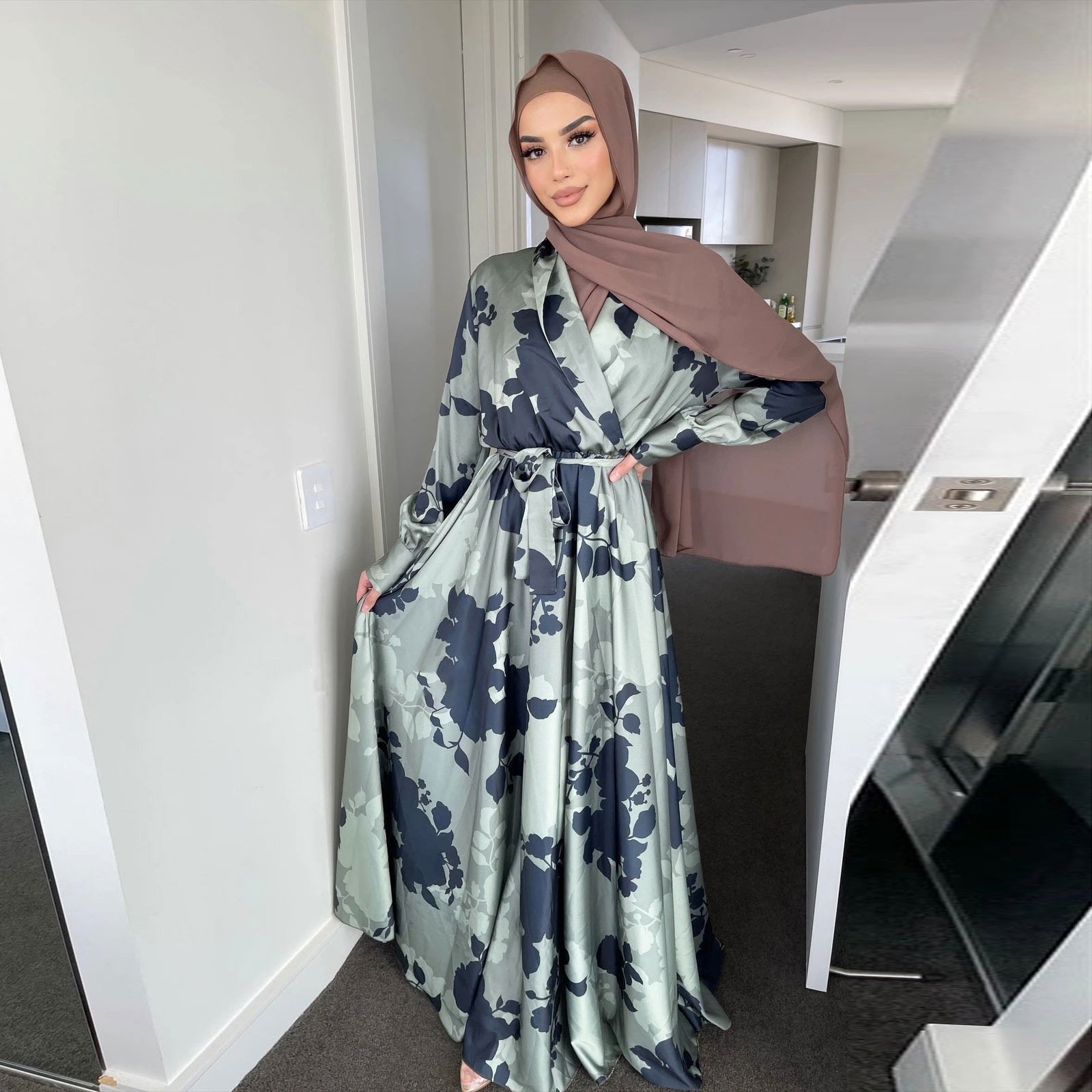 R-94 Abayas Dubai Clothing Middle East Simple Modest Kaftan Islamic Clothing Abaya Women Muslim Dresses