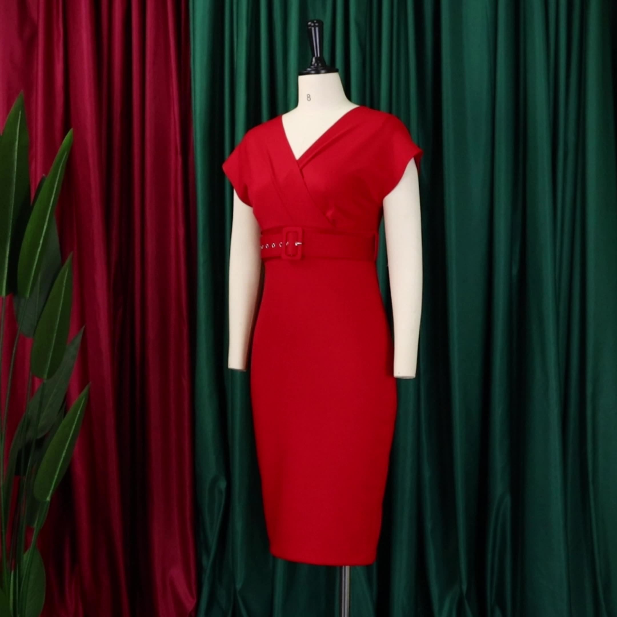 New Fashion Slimming V-neck Temperament Plus Size Women's Casual Dresses With Belt