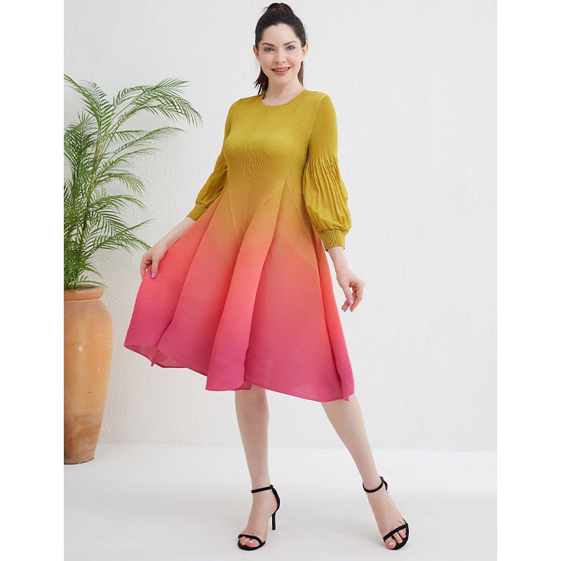 2024 Miyake Autumn New Women's Round Neck Pleated Dresses Puffy Gradient Midi Dress With Elastic Waist Dress