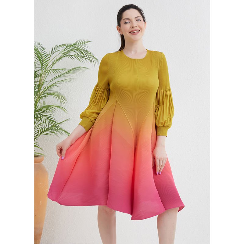 2024 Miyake Autumn New Women's Round Neck Pleated Dresses Puffy Gradient Midi Dress With Elastic Waist Dress