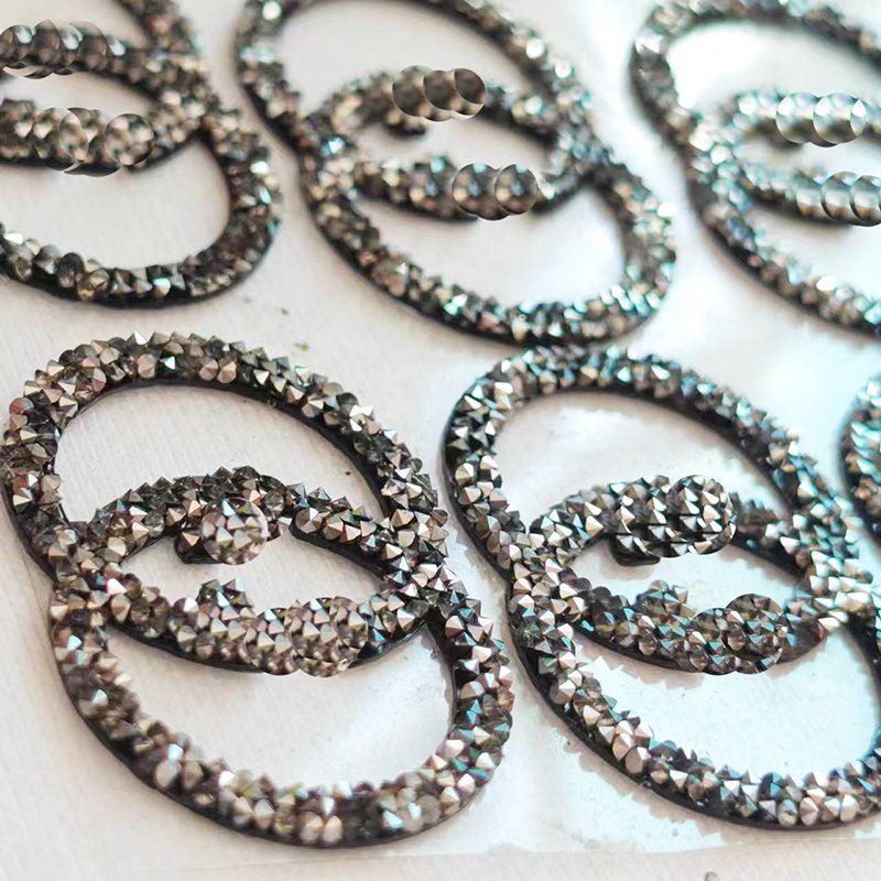 Factory price custom Rhinestone heat transfer sticker Hotfix Rhinestone Golden&Black Diamond shiny Tags for t-shirts