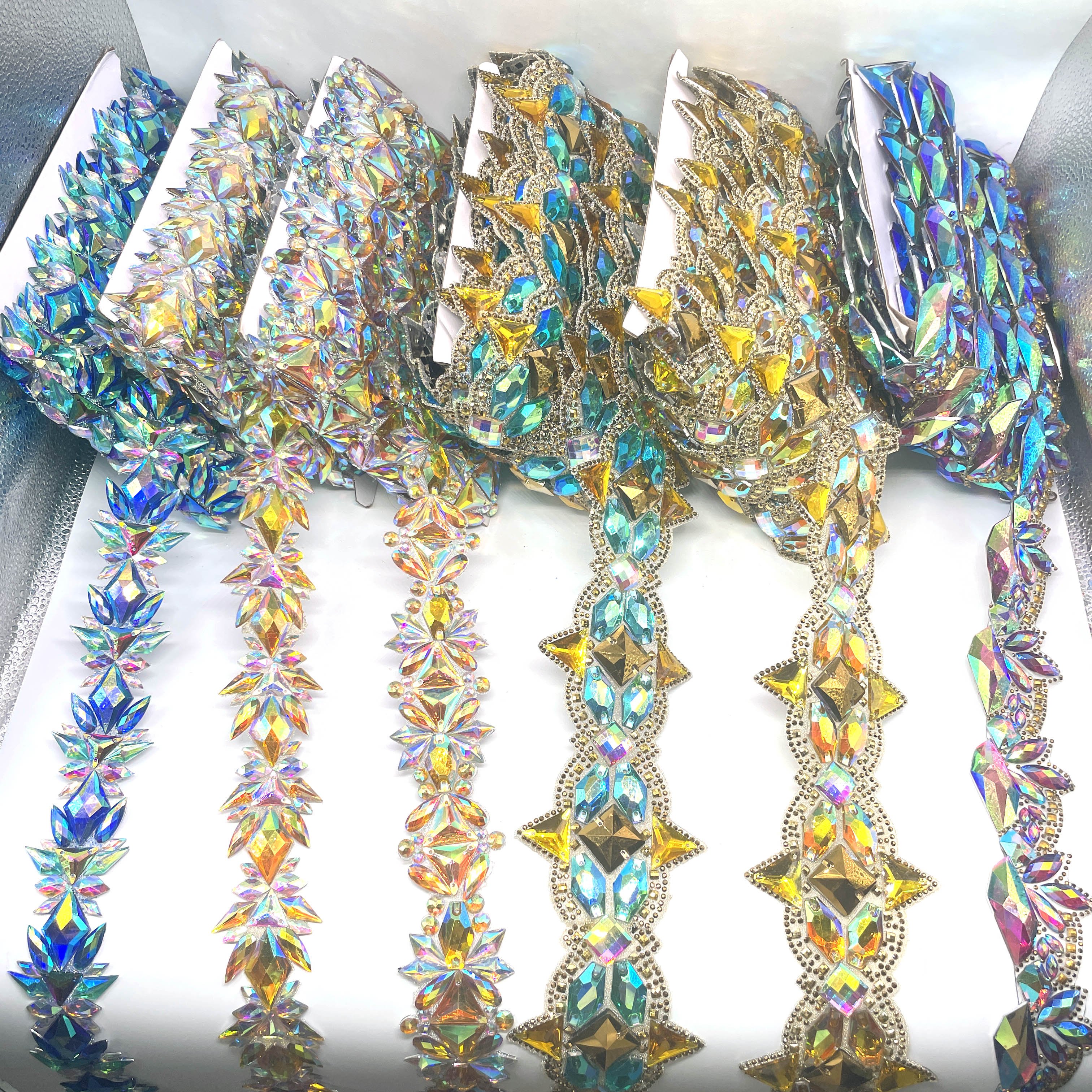 Colorful Rhinestone Applique for Clothes Iron-On Fabric Trim for Carnival Costumes Fashionable Clothing Accessories