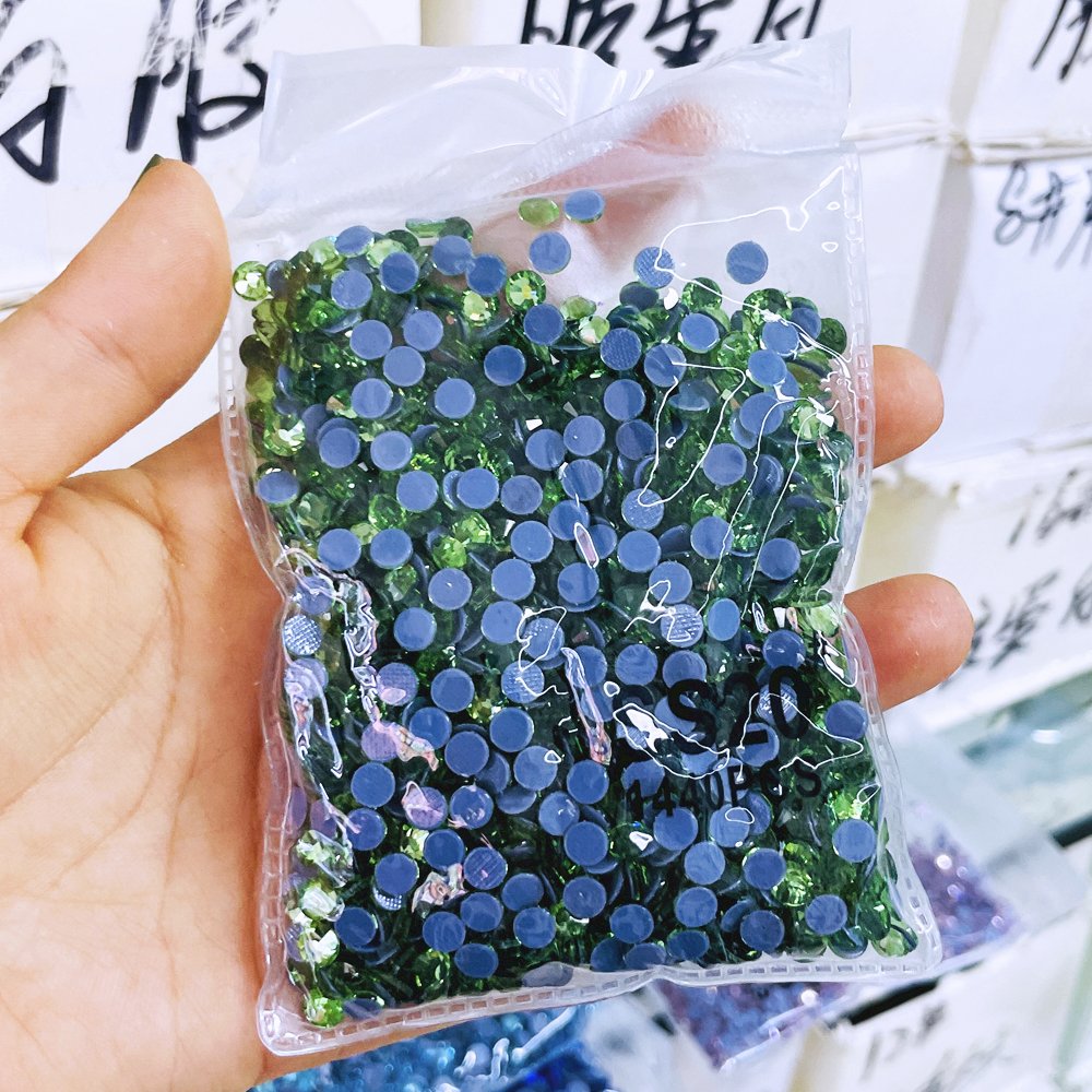 Yantuo Crystal wholesale Hot fix Multiple Colors SS4-SS30 Flat Back hotfix crystals rhinestones For Diy decoration