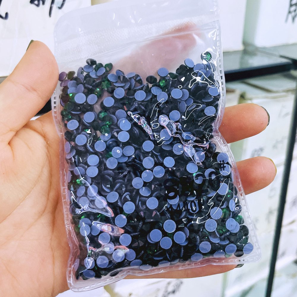 Yantuo Crystal wholesale Hot fix Multiple Colors SS4-SS30 Flat Back hotfix crystals rhinestones For Diy decoration