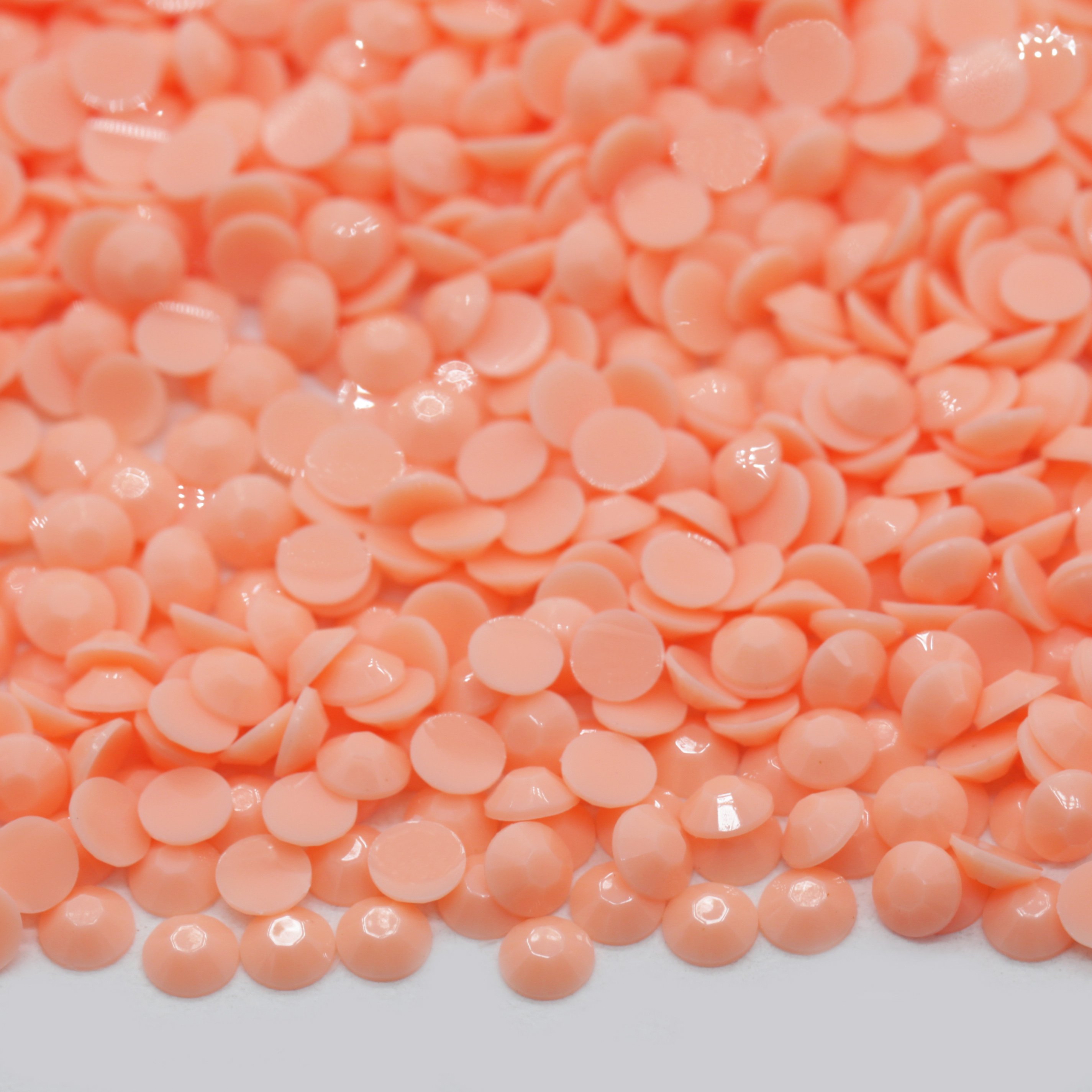 Xulin Hot Sale On Flat Back 4mm 5mm New Macaron Coral Color Resin Rhinestone Bulk For Cup Diy