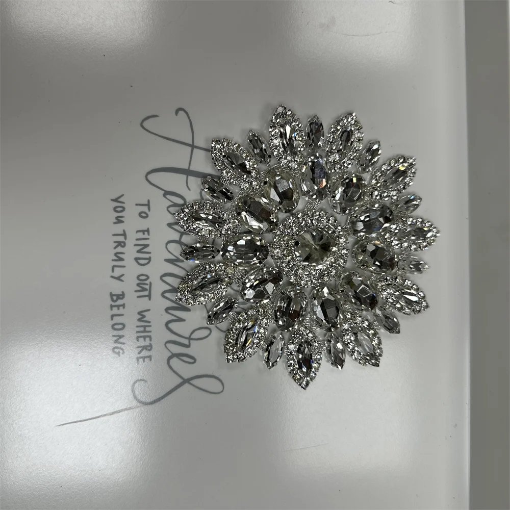 Wholesale Round Flower Patches Crystal rhinestone applique Embellishments for Women bridal Dress