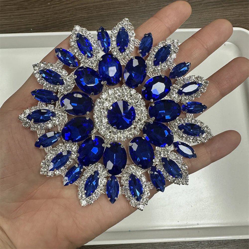 Wholesale Round Flower Patches Crystal rhinestone applique Embellishments for Women bridal Dress