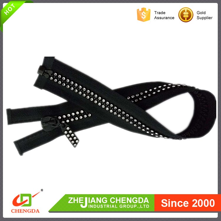 CHENGDA 5# 8# Diamond Teeth Rhinestone plastic zipper open end good quality and competitive price vislon zip derlin resin zipper