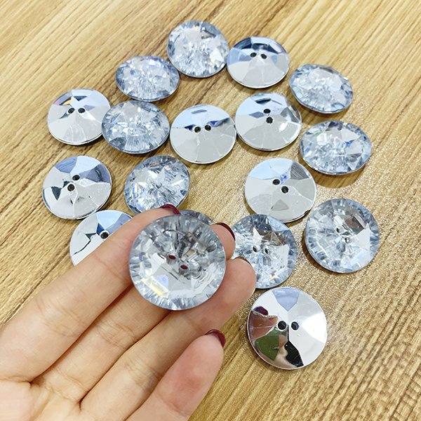 New type 2-hole round shaped diamond rhinestone acrylic button for clothing