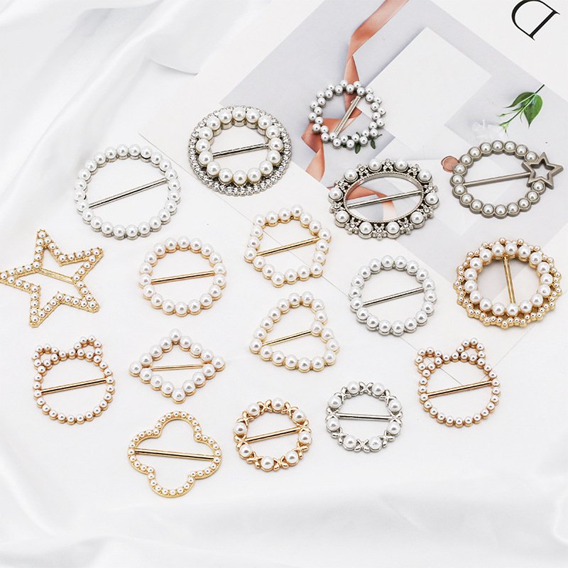 YN Fashion Metal Round Square T-Shirt Clips Buckle Rings Clothes Clip Tie Ring with Rhinestone and Pearl for Lady Scarf T-Shirt