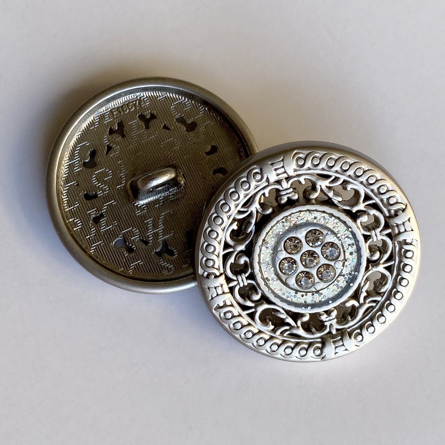 Handle rhinestone buttons crystal Metal diamond Custom Fashion Round Plating Shank Buttons