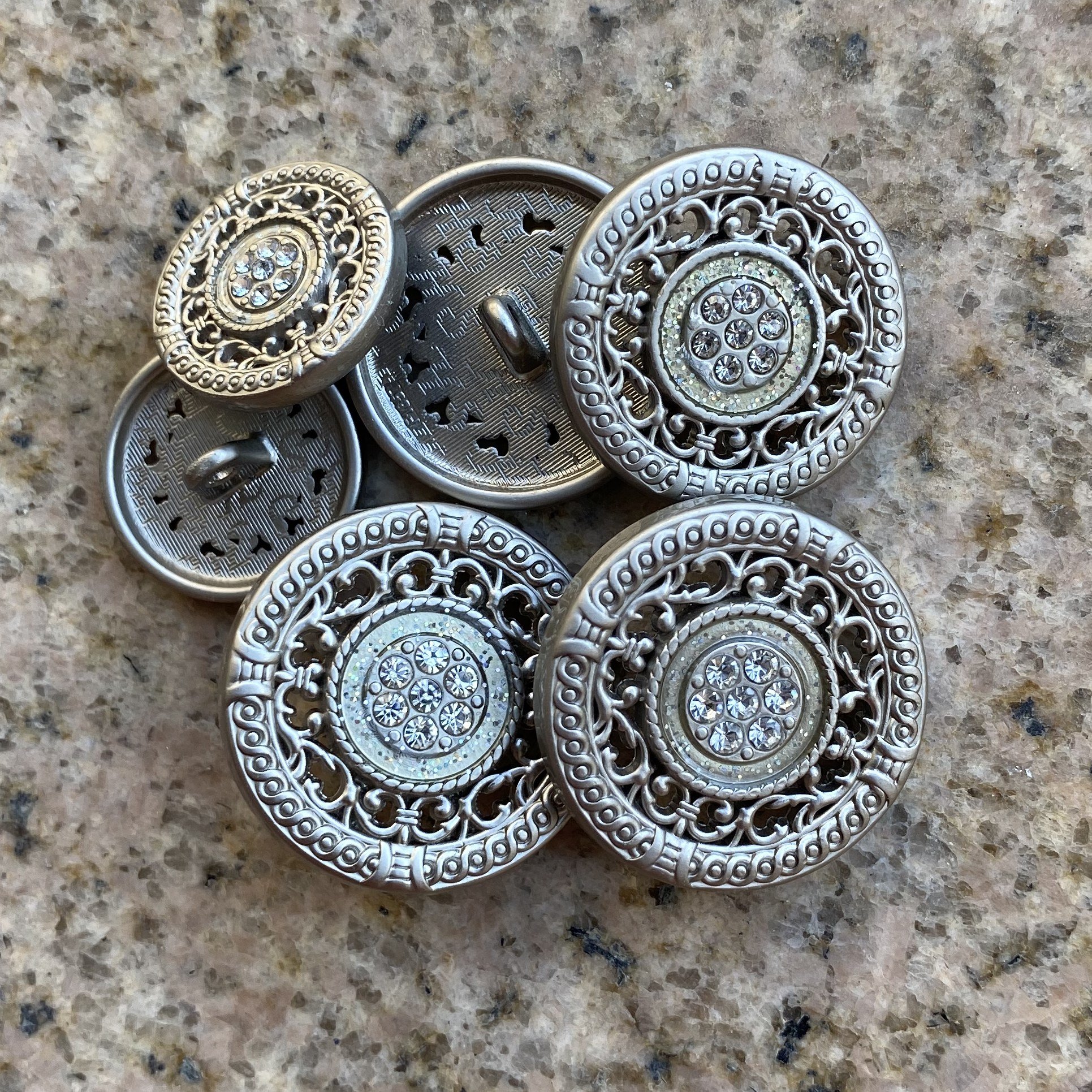 Handle rhinestone buttons crystal Metal diamond Custom Fashion Round Plating Shank Buttons