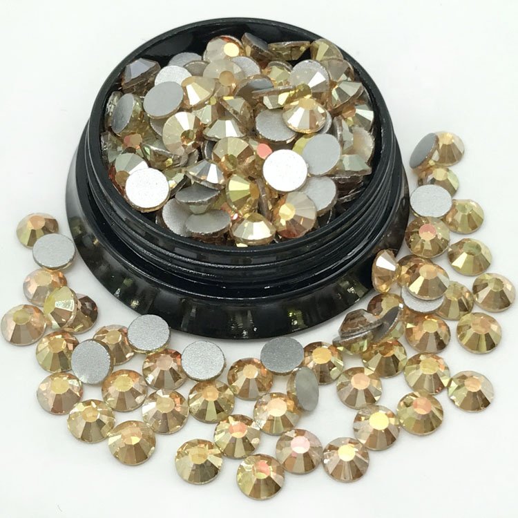 High quality flat back crystal rhinestones factory direct sale flatback rhinestone for dresses