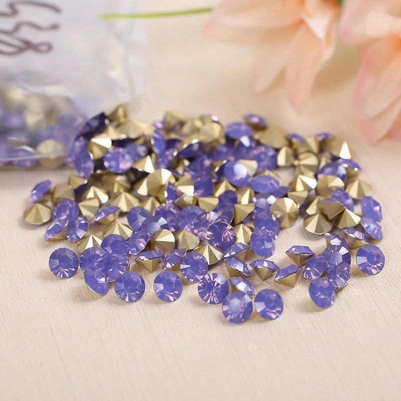 Glass crystal chatons crystal point back rhinestone