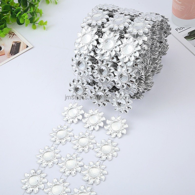 Wholesale flexible plastic banding hot fix rhinestone trim rolls in different sizes bendable rhinestone mesh trimming
