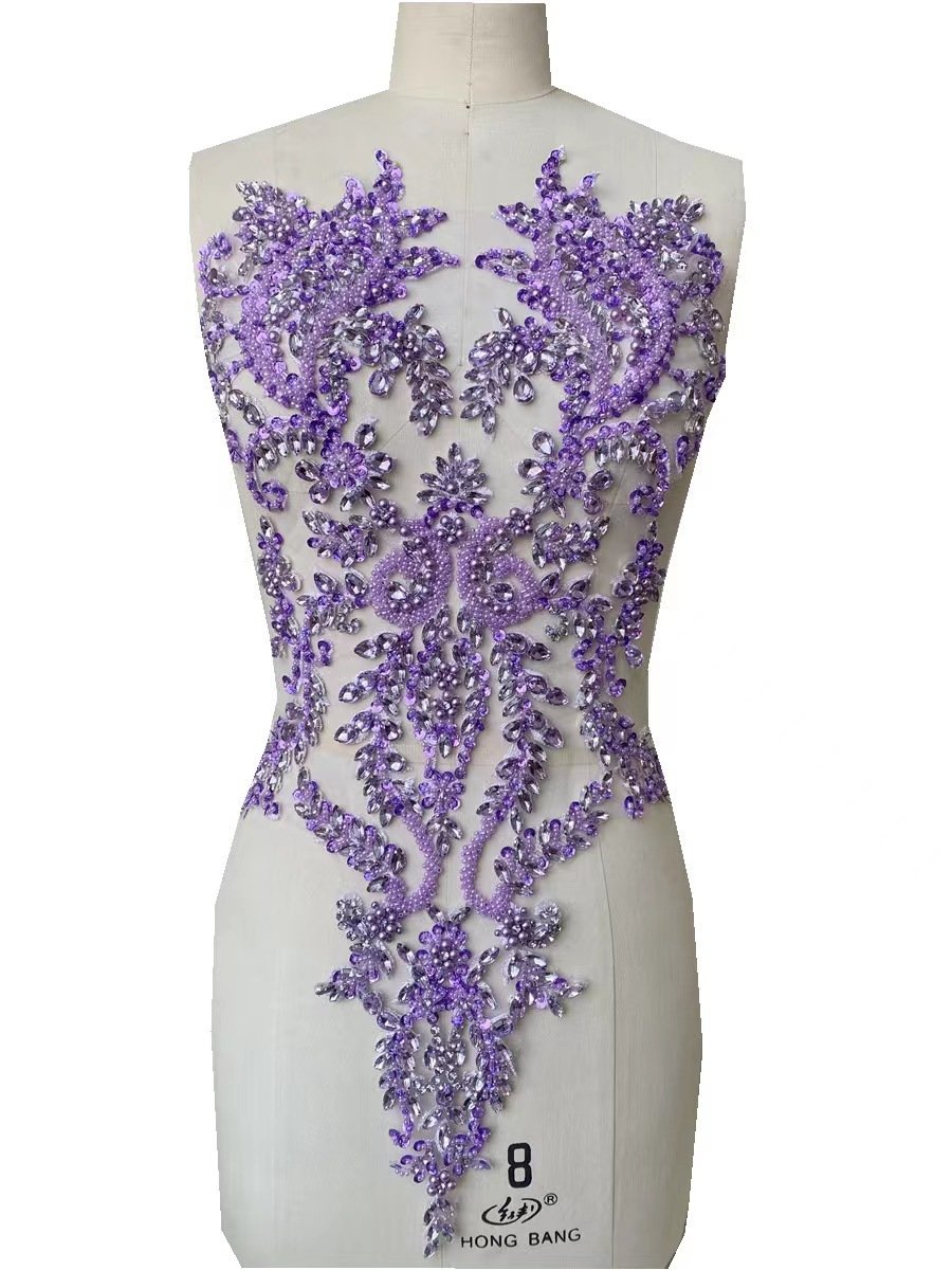 Queen Dress New Fashion Beaded Embroidery Bodice Handmade Rhinestones Decorated Wedding Neckline
