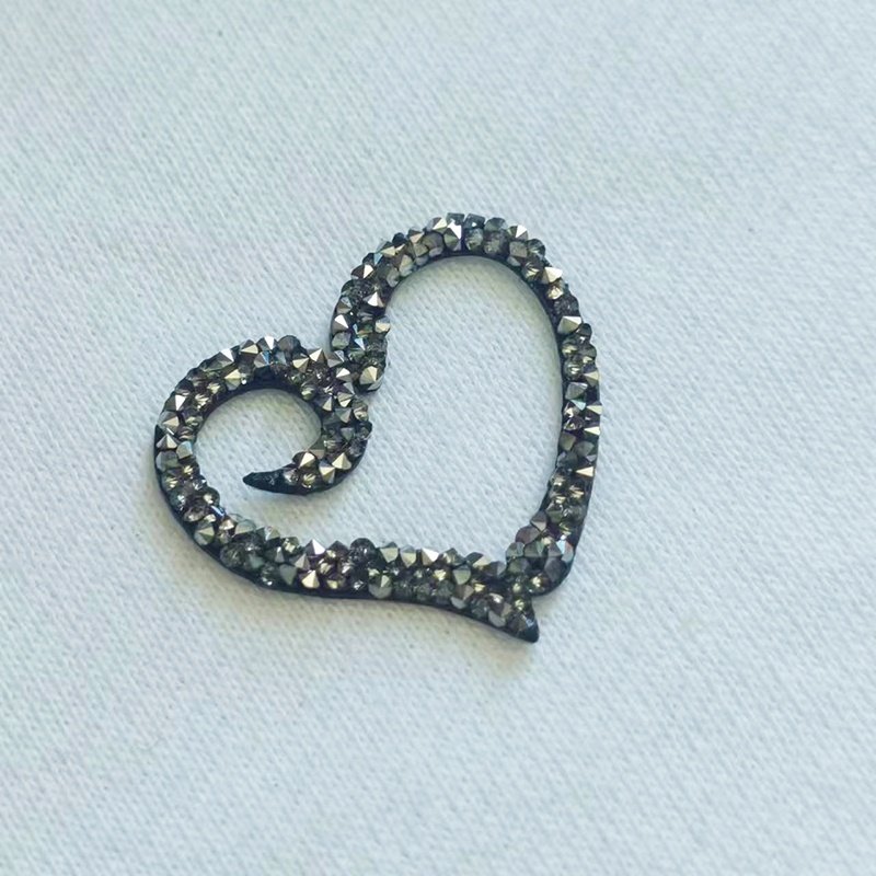 Exquisite decorative crystal hot selling new product hot melt adhesive rhinestone heat transfer label for T-shirt