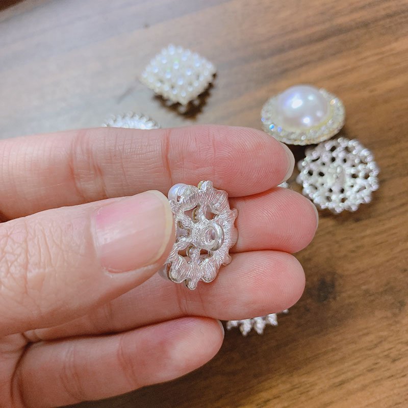 Factory Metal Shank Button Flower Shape Pearl rhinestone Buttons Clothing Coat Sweater Snap Buttons Decoration