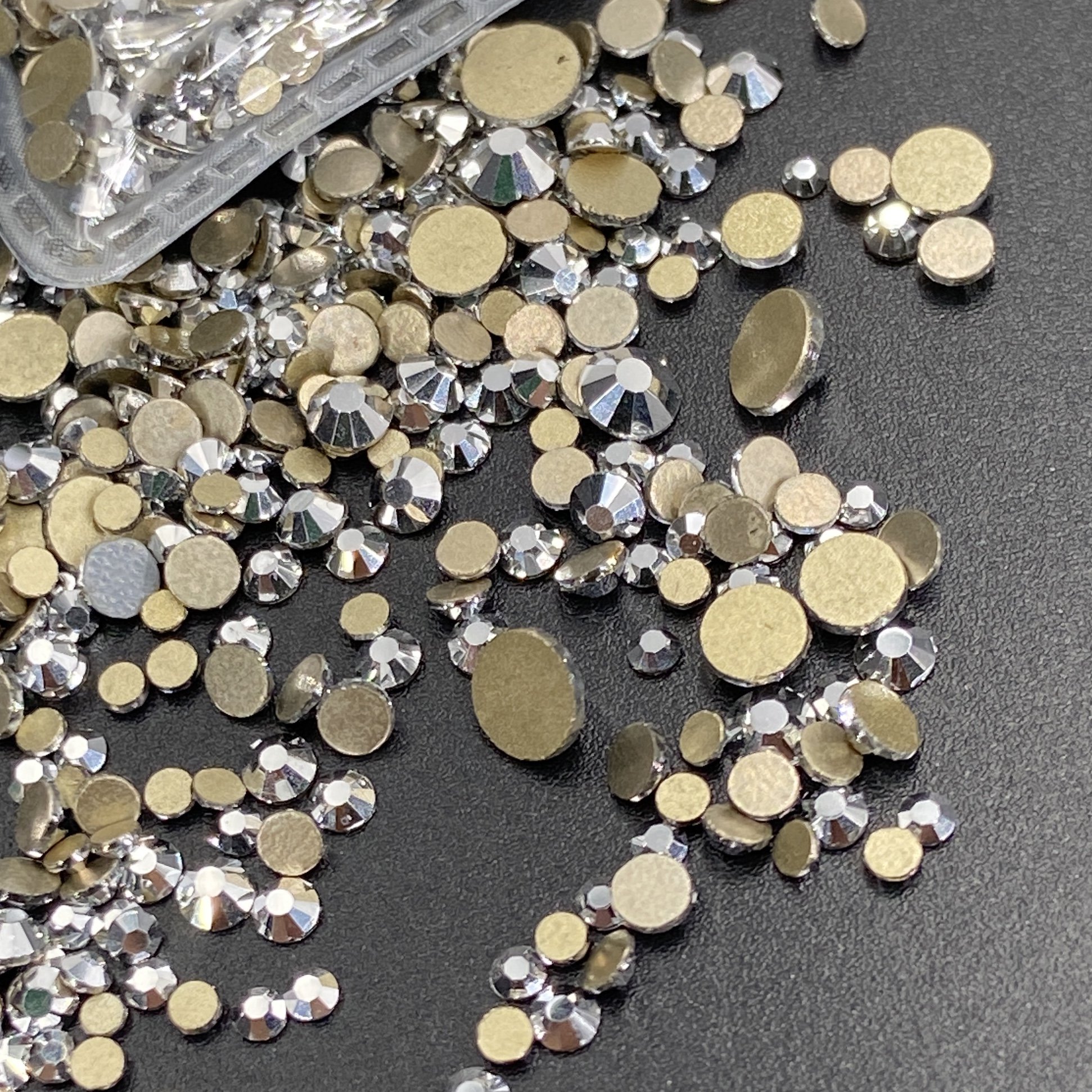Garment accessories rhinestones Mix Size swarovski crystals hot fix rhinestones bulk