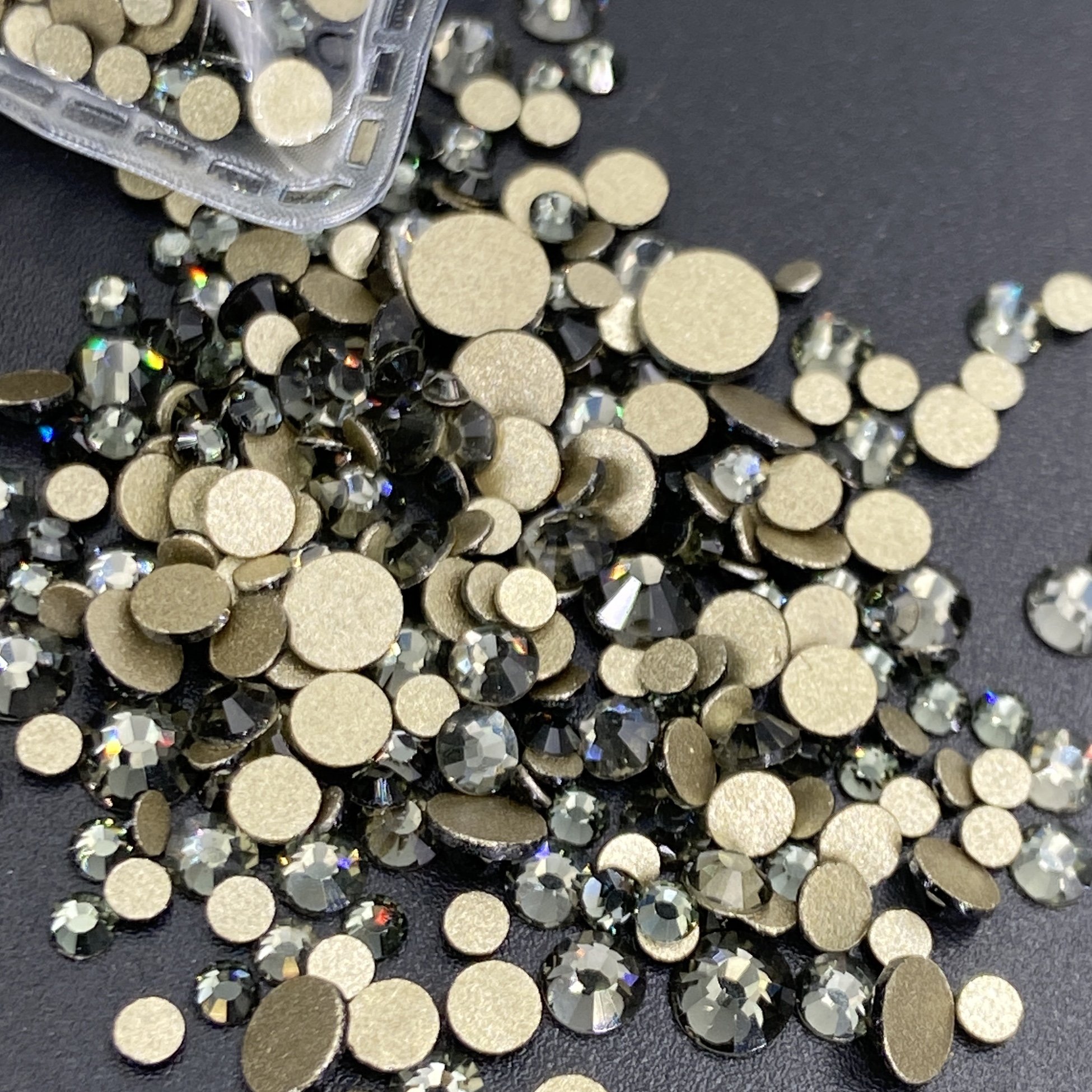 Garment accessories rhinestones Mix Size swarovski crystals hot fix rhinestones bulk
