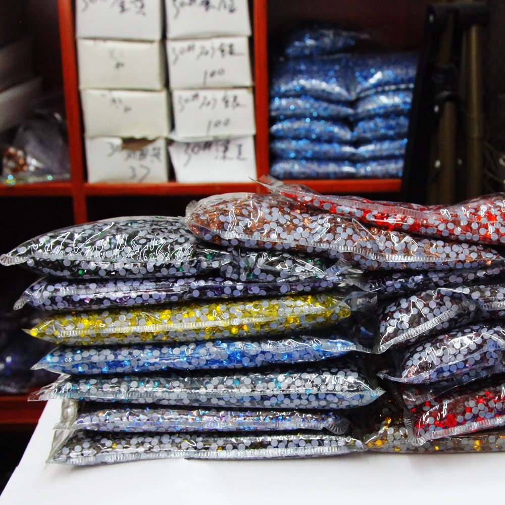 Yantuo Wholesale Bulk Ss20 Ss10 Hotfix Neon Pink Glass Rhinestones Crystal Ab Glass Ss6 Rhinestones 144000pcs in One Bag Price