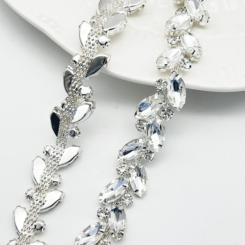 Crystal Multiple size Crystal Rhinestone Chain Trimming Bridal Sash Rhinestones Trim Applique Wedding Belt Garment Acces