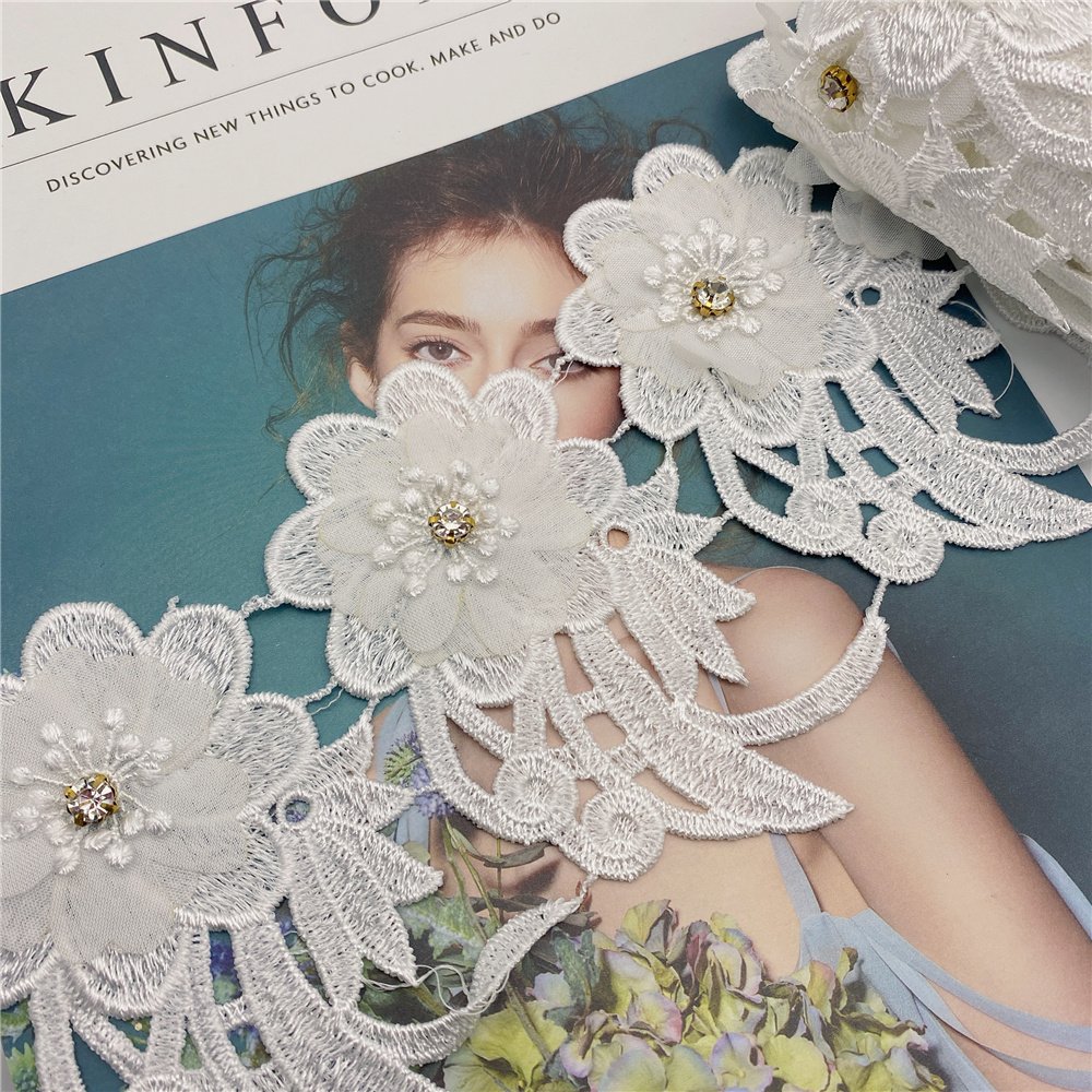 Wholesale new hot selling Rhinestone flowers lace trim for wedding decoration