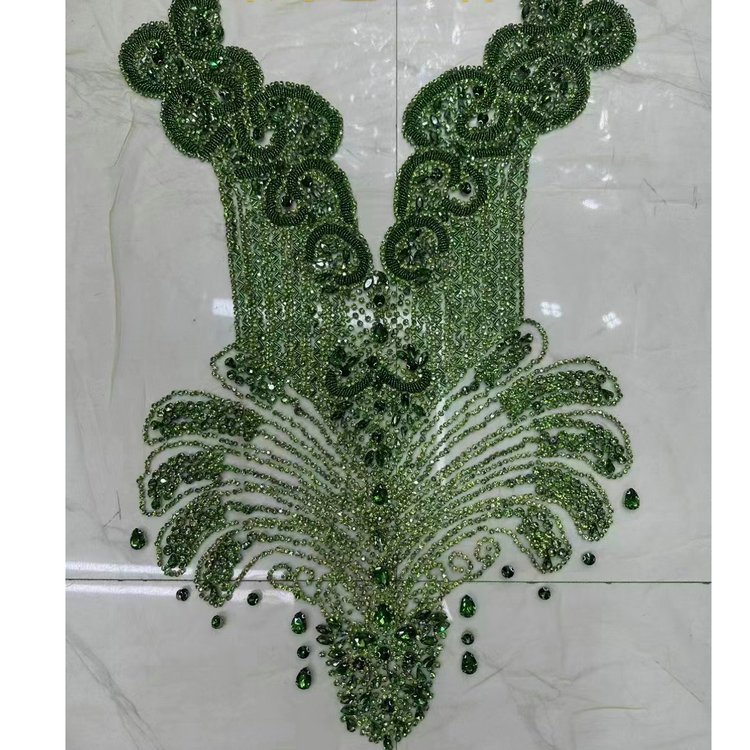 Rich Decorated Appliques Bodice Handmade Rhinestone Applique For Party Dress