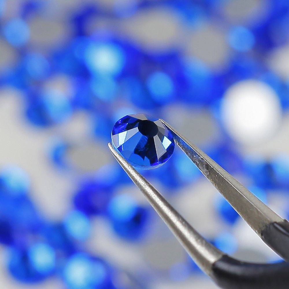 Capri Crystal Excellent High Quality Machine Cut 2 Bag Glass Rhinestones Nail Rhinestones Hot Fix Rhinestones Lead Free Flatback