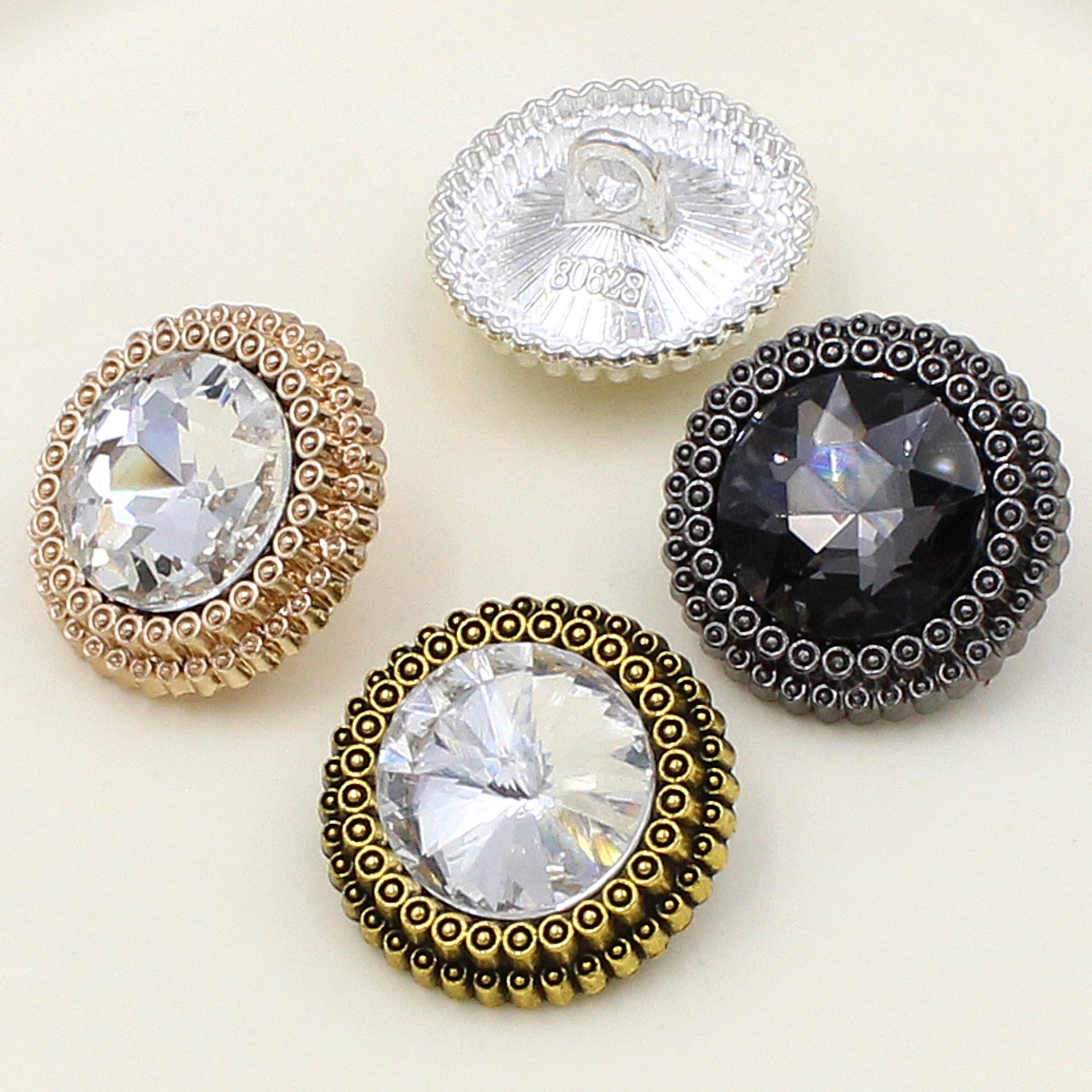 RB002 Custom Fashion Metal Jewellery Crystal Pearls Flower Sewing Accessories Rhinestones Pearl Fancy Buttons For Bag Clothing
