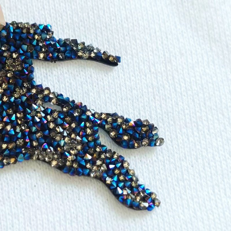 Custom high-quality rhinestone heat transfer labels crystal diamonds clothing accessories for garment