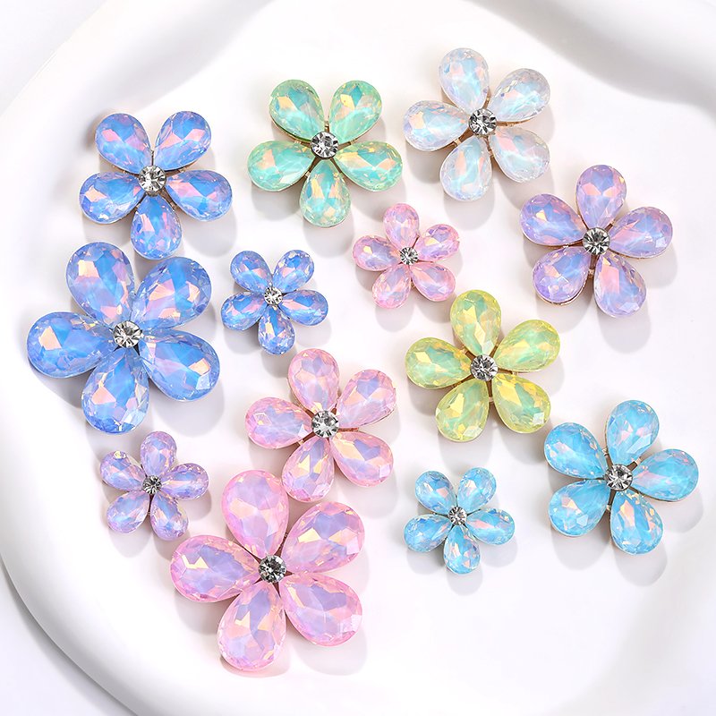 Xichuan New Design Waterdrop Rhinestones Alloy Flower Piont Back Loose Stones Glass Jewelry Art and clothing decorate