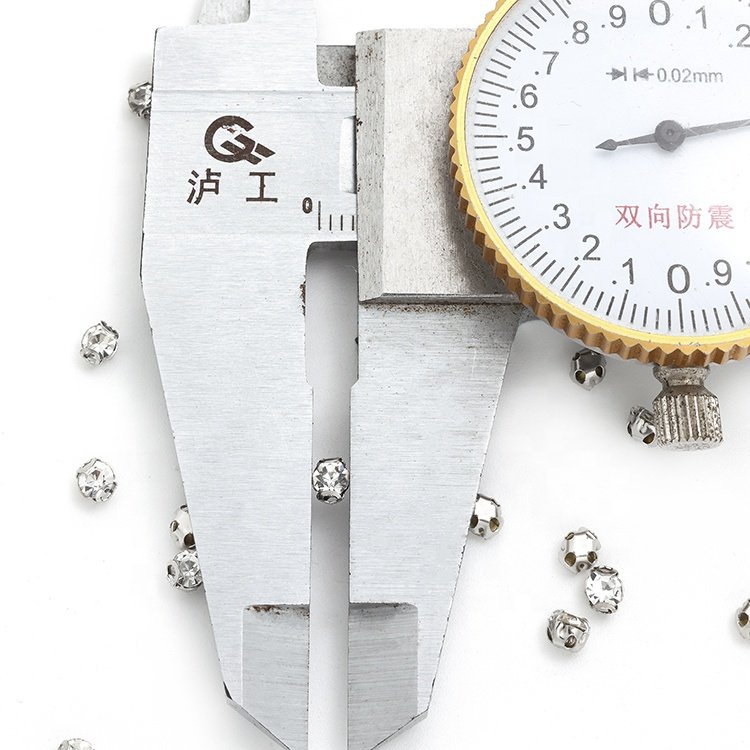 Wholesale high quality hand sewn 3 4 5 6 7 8 10mm 2D type claw drill rhinestone clothing attachment rhinestones with claws