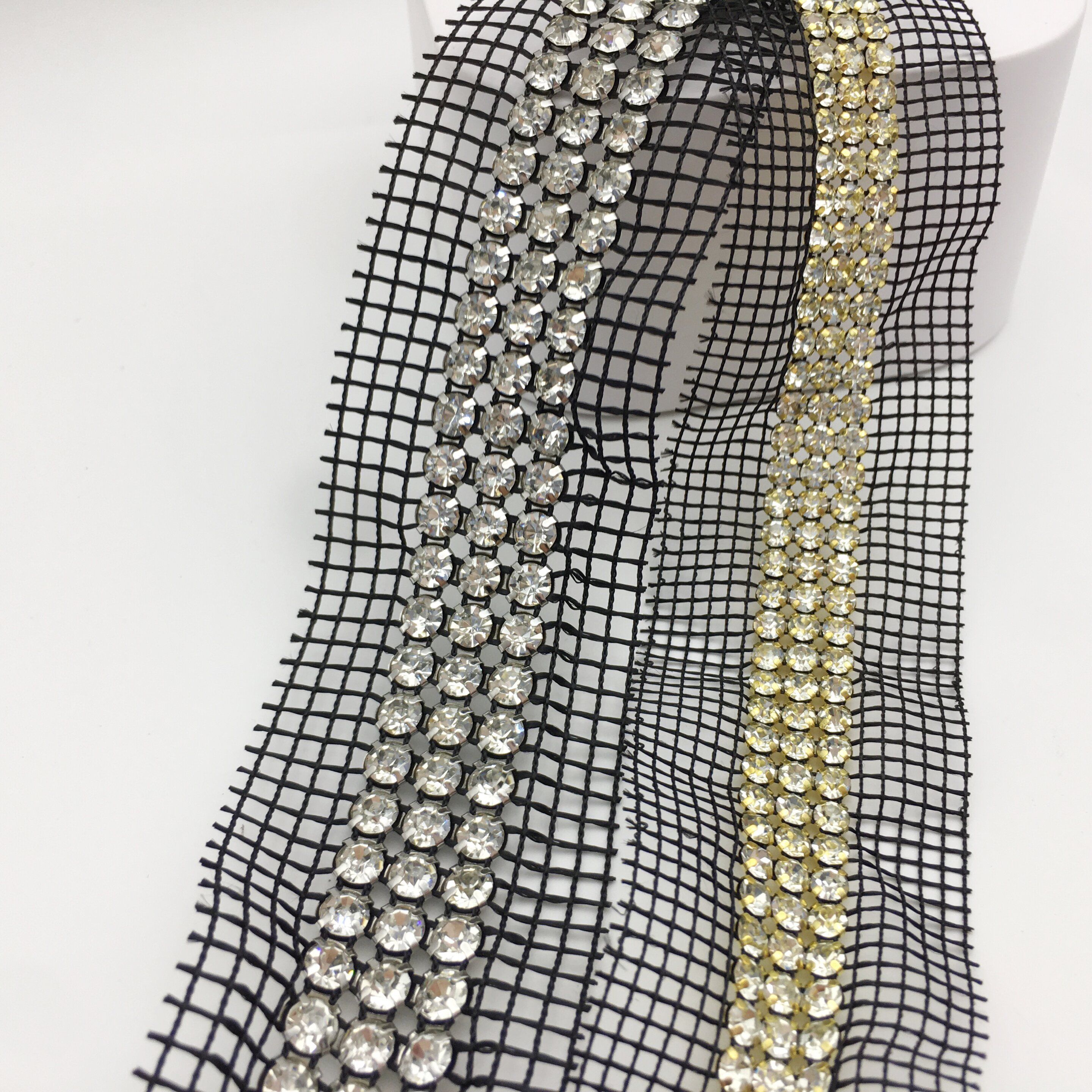 SINRONG Flat back stitching DIY drill chain three rows on both sides of the mesh drill 5mm mesh drill strip Rhinestone Trim