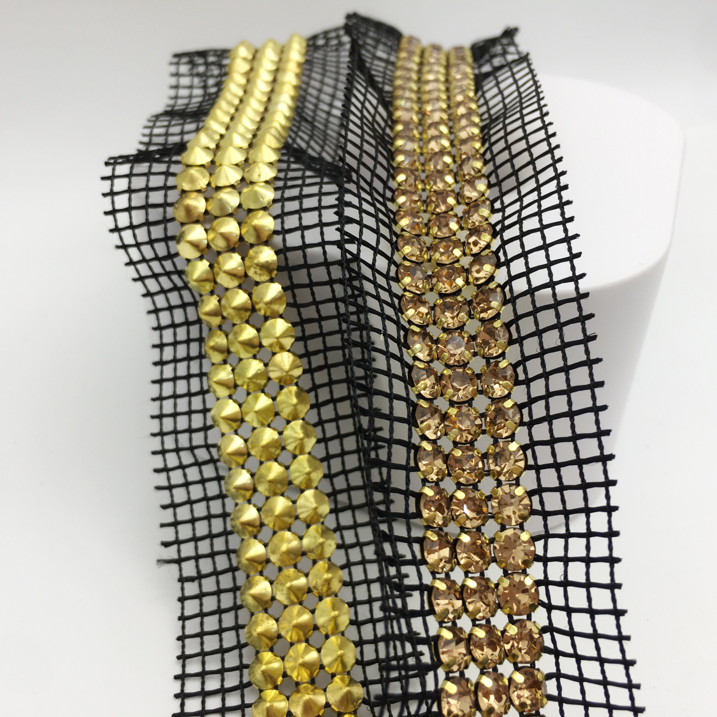 SINRONG Flat back stitching DIY drill chain three rows on both sides of the mesh drill 5mm mesh drill strip Rhinestone Trim