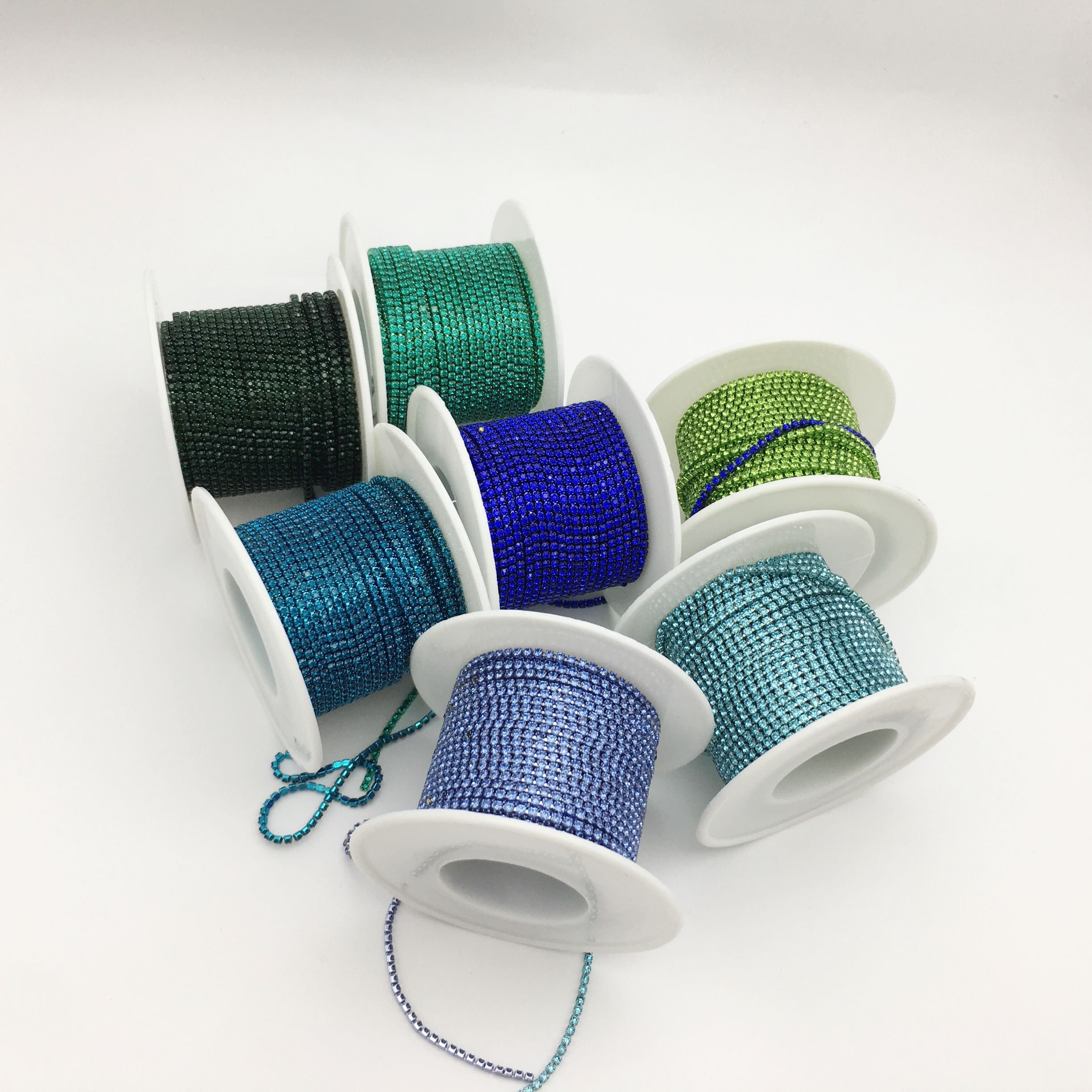 SINRONG Wholesale rhinestone SS4 cup chain Multiple colors rhinestone Chain Sewing clothing, shoes, and bag decorations