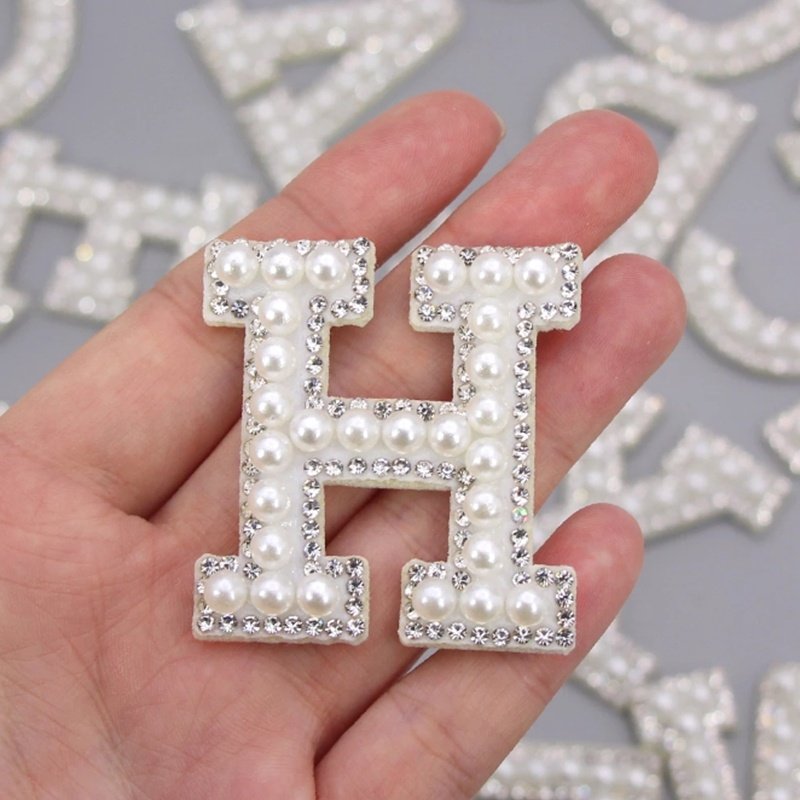 A-Z 3D White Bottom Pearl Letter Patches English Alphabet Rhinestone Applique for Clothes Iron on Stripe Badge DIY Use