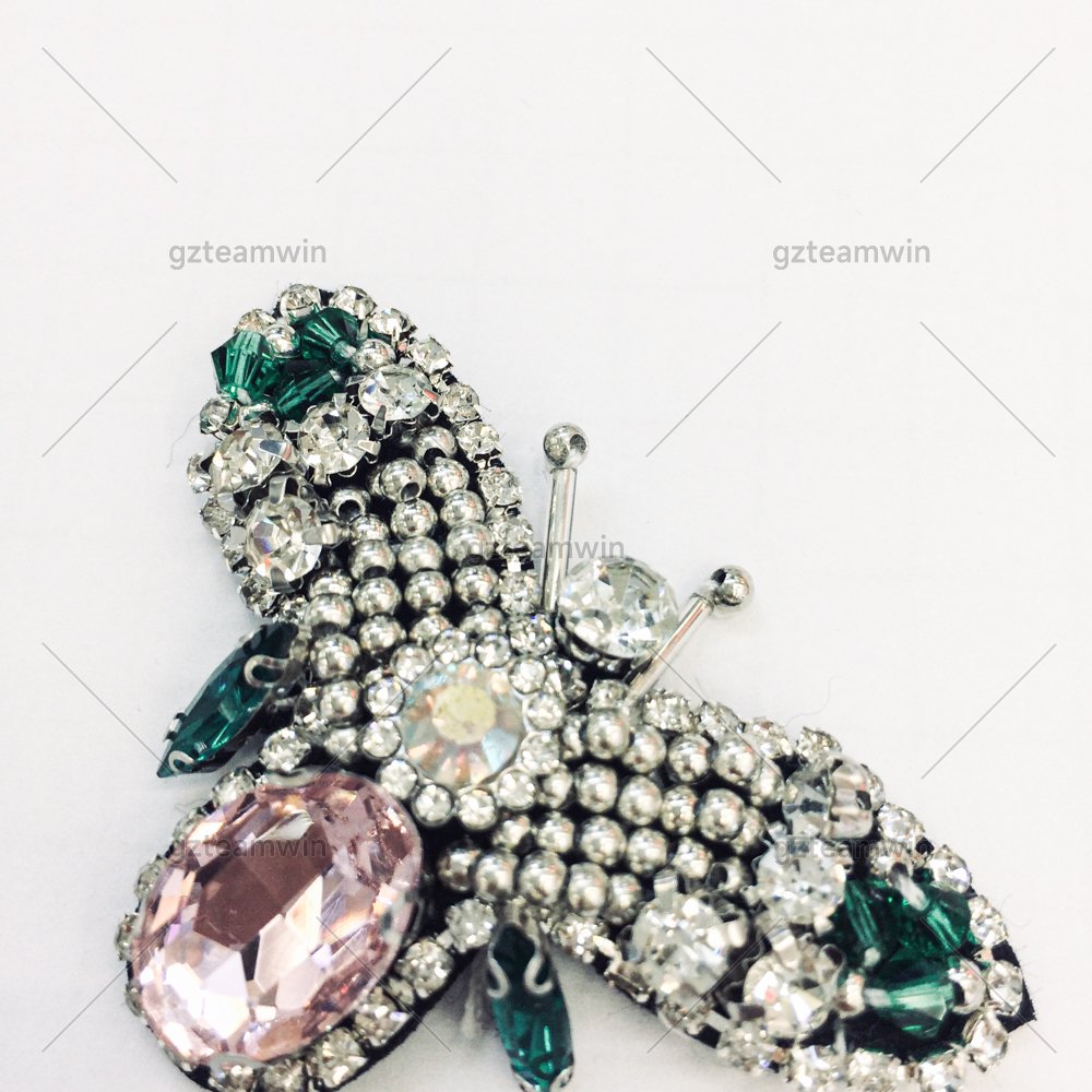 Custom Handmade Crystal Rhinestone beaded Patches Bee Sew on Crystal pearl patch for clothes beaded Applique cute patch