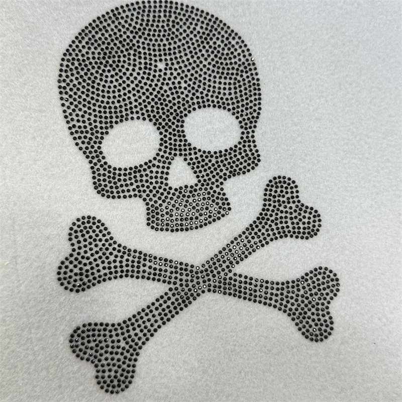 Wholesale Customization Heat Transfers Skull Rhinestone Clothing Label
