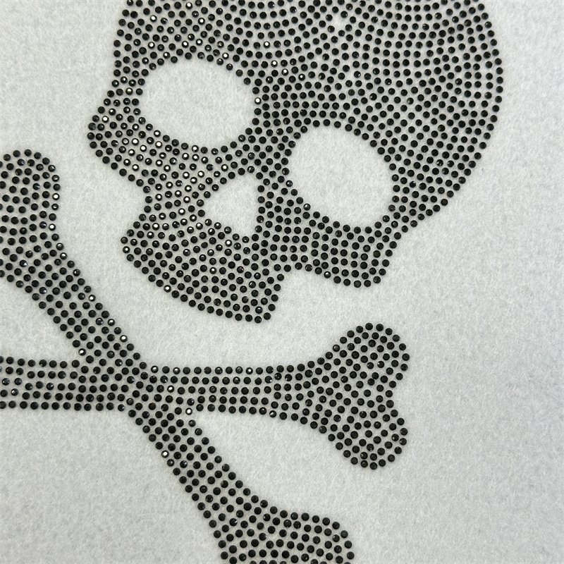Wholesale Customization Heat Transfers Skull Rhinestone Clothing Label