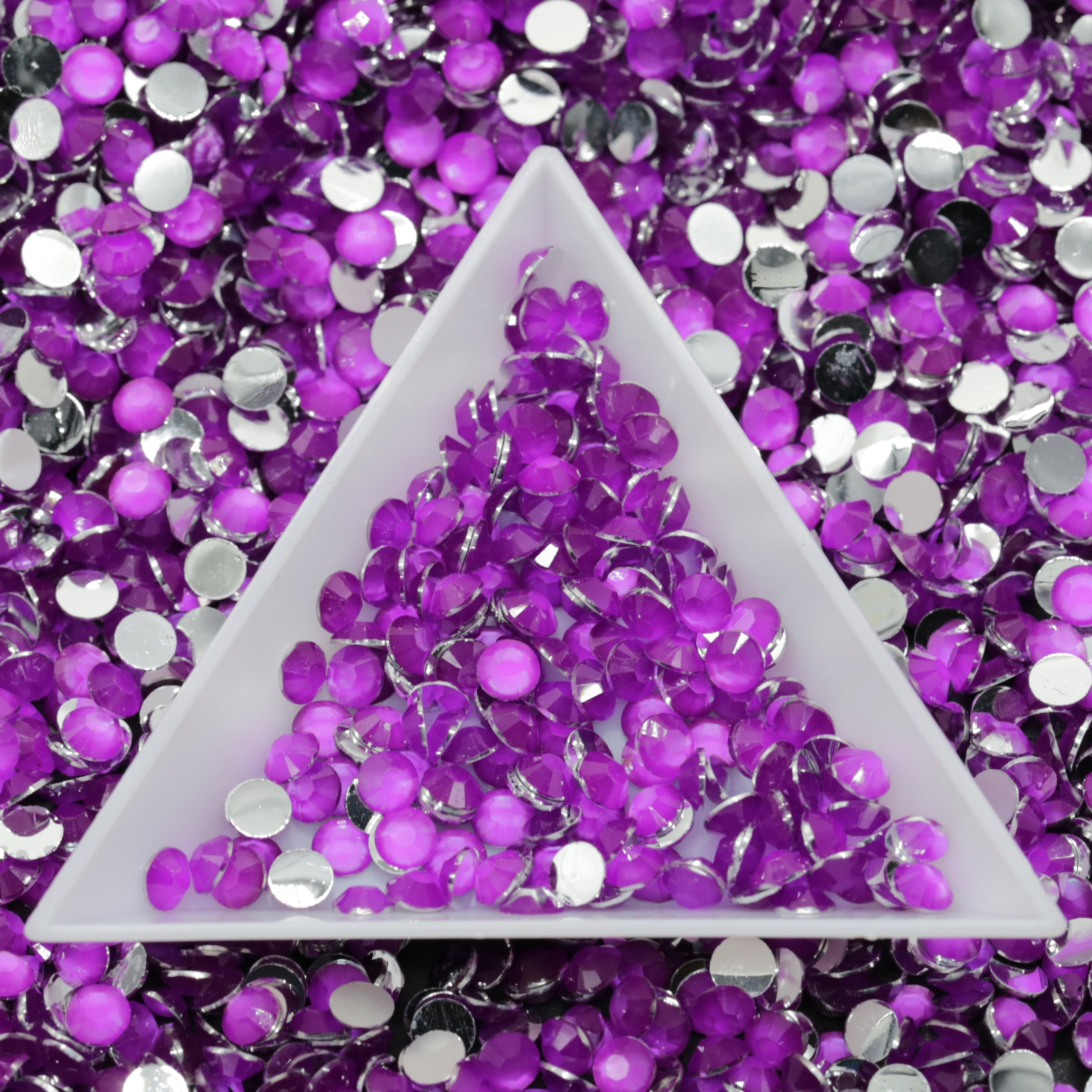 WHATSTONE Wholesale 3mm 4mm 5mm Silver Bottom Neon Color Non Hotfix Flatback Neon Resin Rhinestones Glow under UV