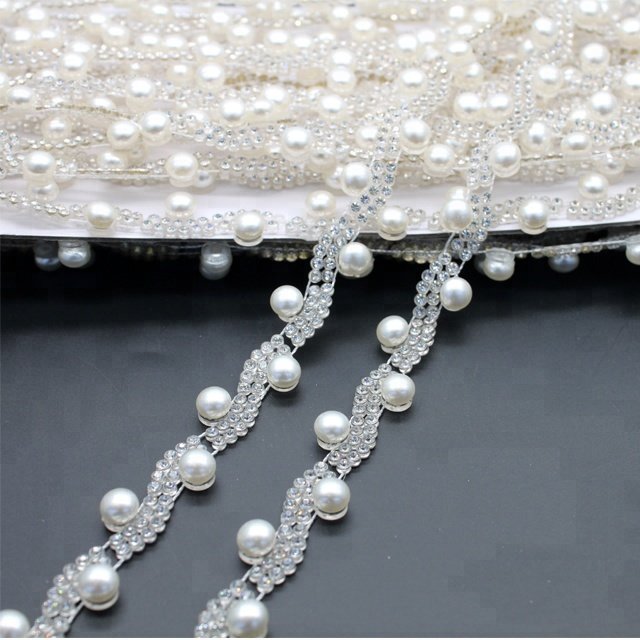 z007 Wholesale pearl and rhinestone trimming plastic rhinestone cup chain crystal pearl beads trim for garment