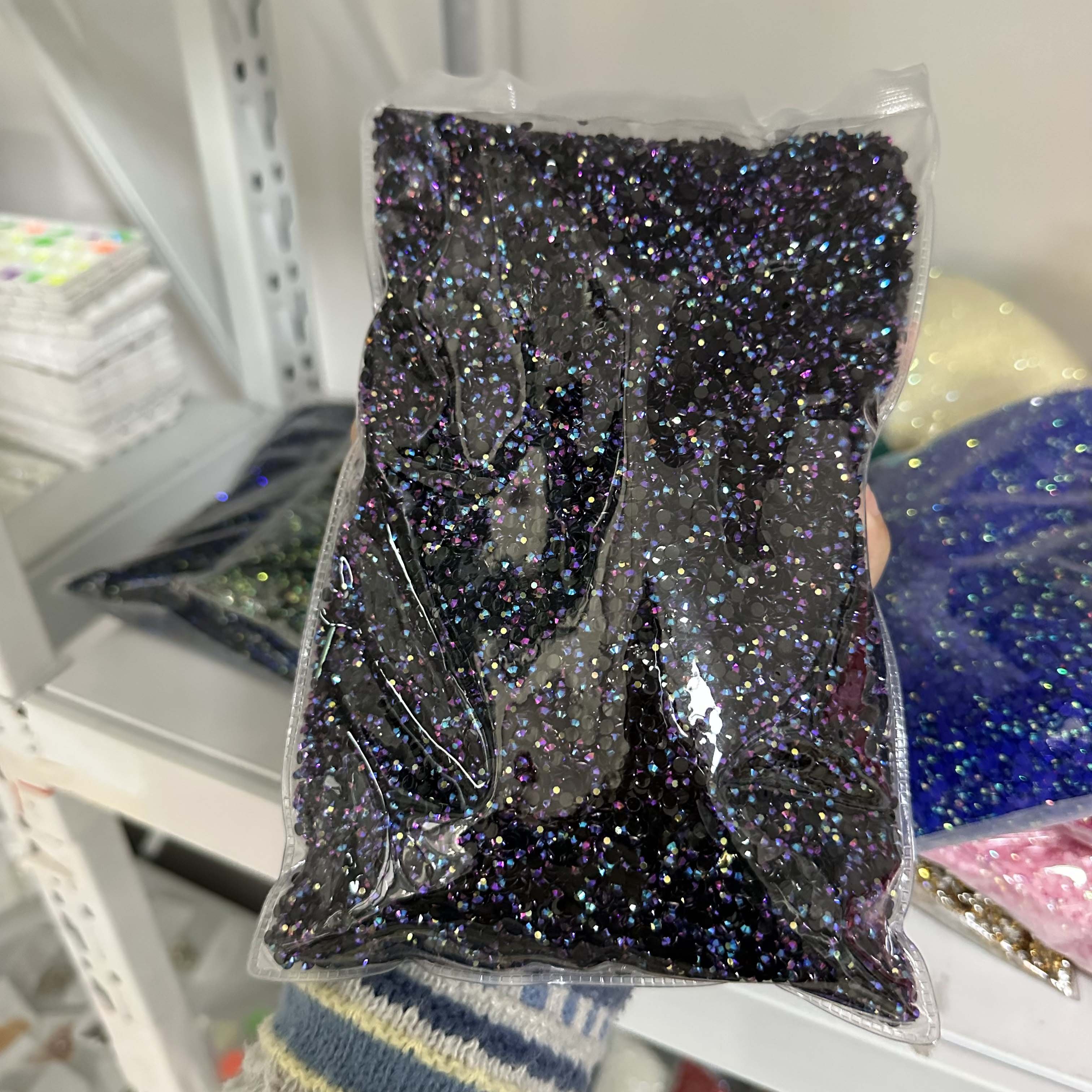 XULIN Factory Wholesale AB Colors Bulk Package Flat Back Non Hot fix Jelly 5mm Resin Rhinestone