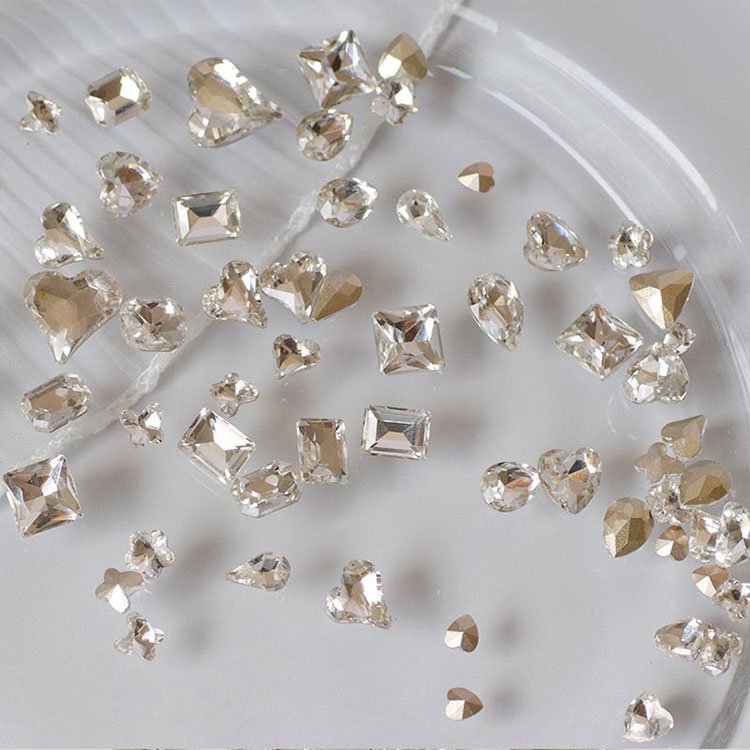 Wholesale clear rhinestones crystal 3D tips decorations diy pointed bottom glass diamond