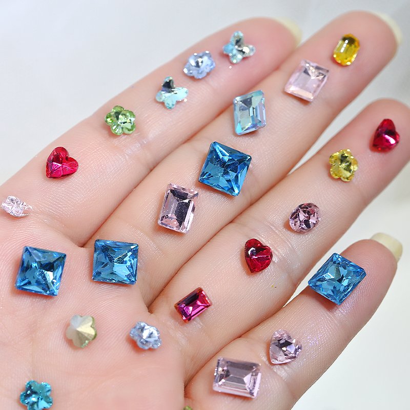 New Arrival Mixed Design Rhinestone Nail Art Random Mixed Shape 4-8mm 3d Nail Diamond Nail Jewelry